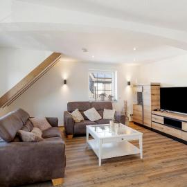 Ferienwohnung "Am Waldrand"，位于博特罗普的酒店