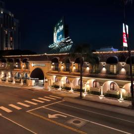 Best Western Plus Sunset Plaza Hotel，位于洛杉矶的酒店