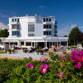 Strandhotel Bene，位于费曼城堡的酒店
