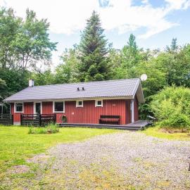 6 person holiday home in Hadsund，位于海松的酒店
