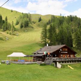 Rifugio Plan Boè - Accessible only on foot - Raggiungibile solo a piedi，位于利维纳隆戈德尔科的酒店