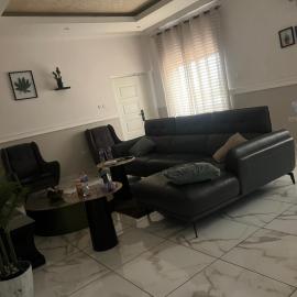 EL and LOUNGE