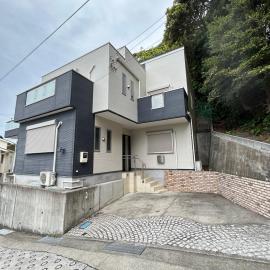 Outdoor Station 秋谷，位于横须贺市的酒店
