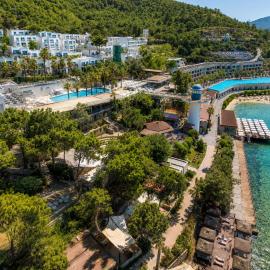 Blue Dreams Resort Bodrum - Aquapark & Ultra All Inclusive，位于托尔巴的酒店