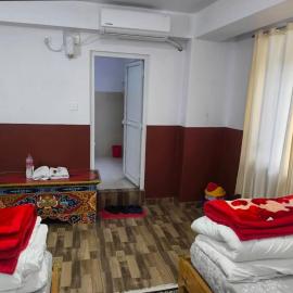 Marpha appleland hotel and suite，位于Tukucha的酒店