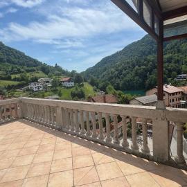 Stylish Penthouse with large terrace，位于莫斯特纳索契的酒店