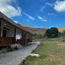 Katra Sembalun，位于塞姆博伦拉旺的酒店