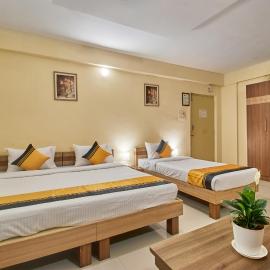 Itsy Hotels Emirates Suites - Near RMZ EcoWorld, Bellandur，位于班加罗尔的酒店