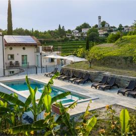 Dorče Authentic Country House，位于Kojsko的酒店