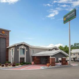 La Quinta Inn by Wyndham Omaha West，位于奥马哈的酒店