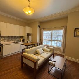 Private unit in richmond hill，位于列治文山的酒店