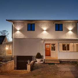 Spacious villa with garden, hot tub & patio, near the sea，位于Heberg的酒店