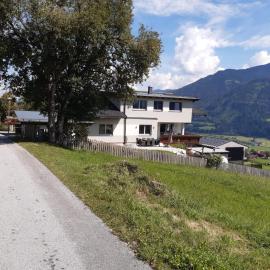Haus Anneliese，位于格洛博明的酒店