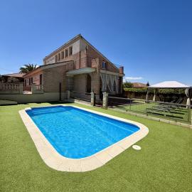 CASA NARDO ALOJAMIENTO RURAL，位于Argés的酒店
