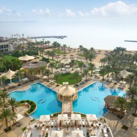InterContinental Doha Beach & Spa by IHG，位于多哈的酒店