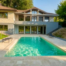 Breite Privée Forest and Pool Retreat，位于锡吉什瓦拉的酒店
