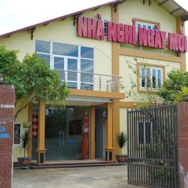 Ngày Mới Hotel，位于Bản Tông Duôn的酒店