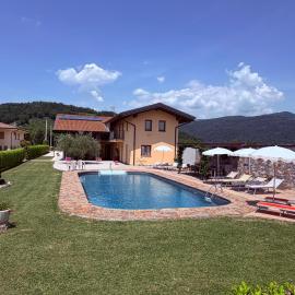 Agriturismo e Alloggi Luis Gianni，位于弗留利地区奇维达莱的酒店