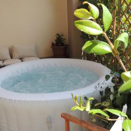 Casa Baratta, Neive, L'Acacia - Borgo storico, Vista sulle Langhe, Park EV，位于内伊韦的酒店