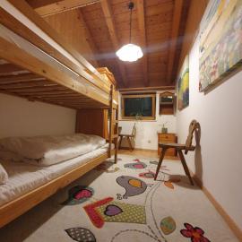 Sleep & Go - Zweibettzimmer mit Gemeinschaftsbad，位于松托芬的酒店