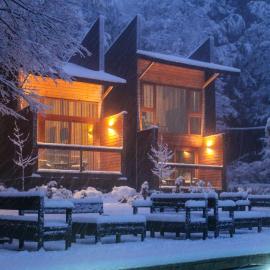 Ni-Newen Hotel & Lodge，位于普孔的酒店