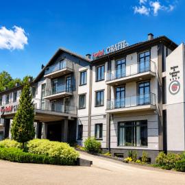 Hotel Grafit，位于凯尔采的酒店