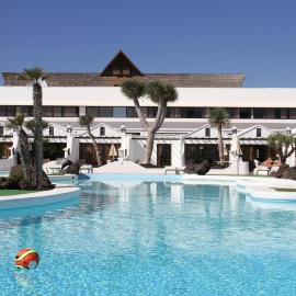 Sands Beach Resort,位于科斯塔特吉塞的酒店