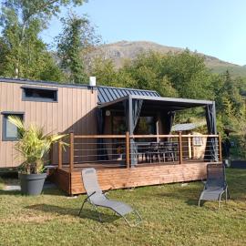Tiny house chalet montagnard，位于Arcizans-Dessus的酒店