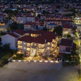 AMARÉ suites，位于尼基季的酒店