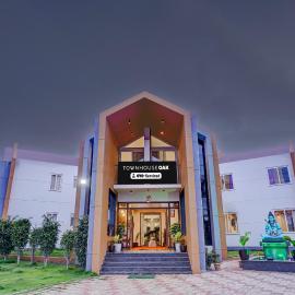 Super Townhouse Oak Rising Water Park Dharwad Formerly Rising Resorts and Spa，位于胡布利的酒店