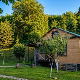 Bani Cottage Racha，位于Tskadisi的酒店