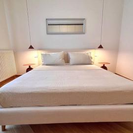 Modern Apartment Empoli，位于恩波利的酒店
