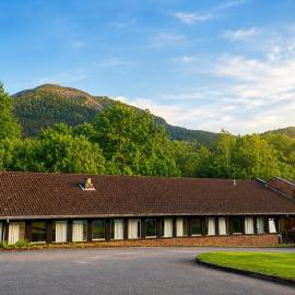 Lindum Hotell，位于Suldalsosen的酒店