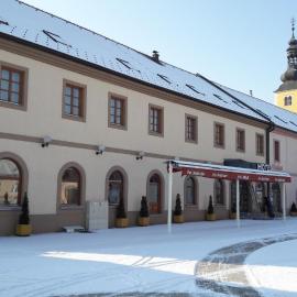 Hotel Amalia，位于Ludbreg的酒店