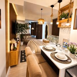 Sky26 Stays by Paula & Hudson，位于Pampang的酒店