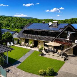 Villa Eifelblick Sauna&Wellness Apartment，位于海姆巴赫的酒店