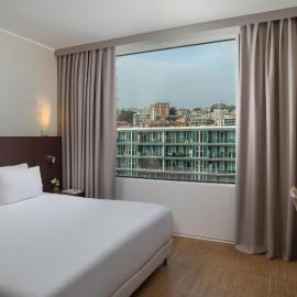 NH Savona Darsena，位于萨沃纳的酒店