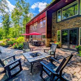 Woodland Spa Sanctuary: Delaware Home w/ Swim Spa，位于特拉华的酒店