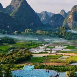 Yangshuo Fadai overhanging hot spring light luxury hotel