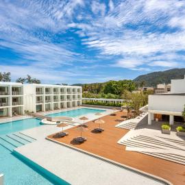 Patong Beach Hotel by See2Sea，位于芭东海滩的酒店