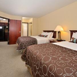 Staybridge Suites West Des Moines by IHG，位于克莱夫的酒店