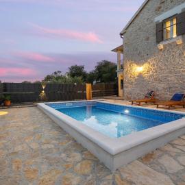 Beautiful Home In Bilice，位于比利切的酒店