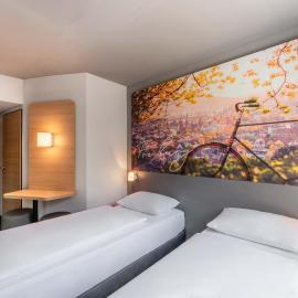 B&B HOTEL Freiburg-West，位于弗莱堡的酒店