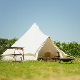 Devon Belltents - Salcombe，位于Soar的酒店