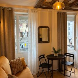 Studio cosy avec parking près de Paris Expo Porte de Versailles，位于旺夫的酒店