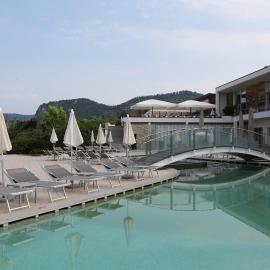 Parc Hotel Germano Suites & Apartments，位于巴多利诺的酒店