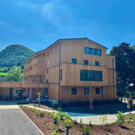 Haus der Achtsamkeit，位于格吕瑙的酒店