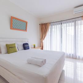 Urbanview Hotel Tridaya Cisarua Puncak，位于Kopo 2的酒店