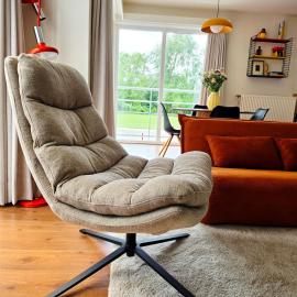 MOUT Deinze private appartment in downtown Deinze and terrace，位于代因泽的酒店