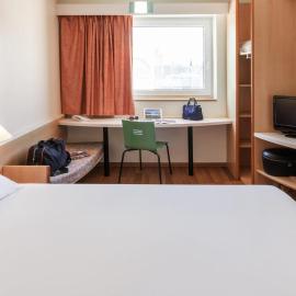 Ibis Murcia，位于穆尔西亚的酒店